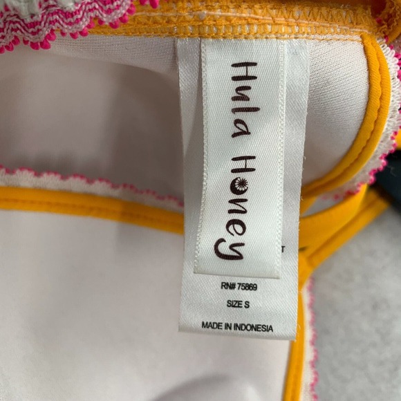 Hula Honey V Neck Crochet Bikini Swimsuit Top Yellow Blue Pink Womens Size‎ S - Picture 4 of 4